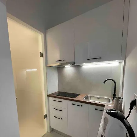 Cris In Lägenhet Volos